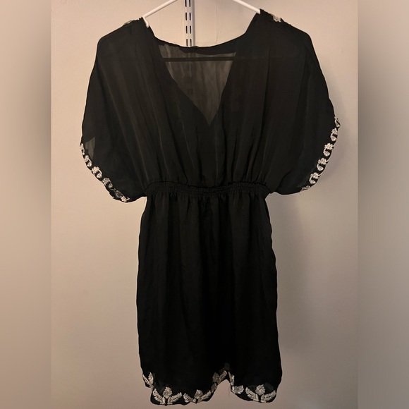 Dress - Picture 4 of 4